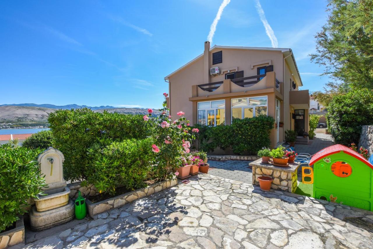 Apartmani Marija Ljubica Pag Town Exterior foto