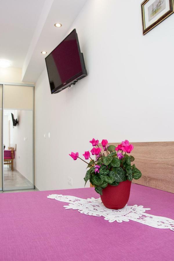 Apartmani Marija Ljubica Pag Town Exterior foto